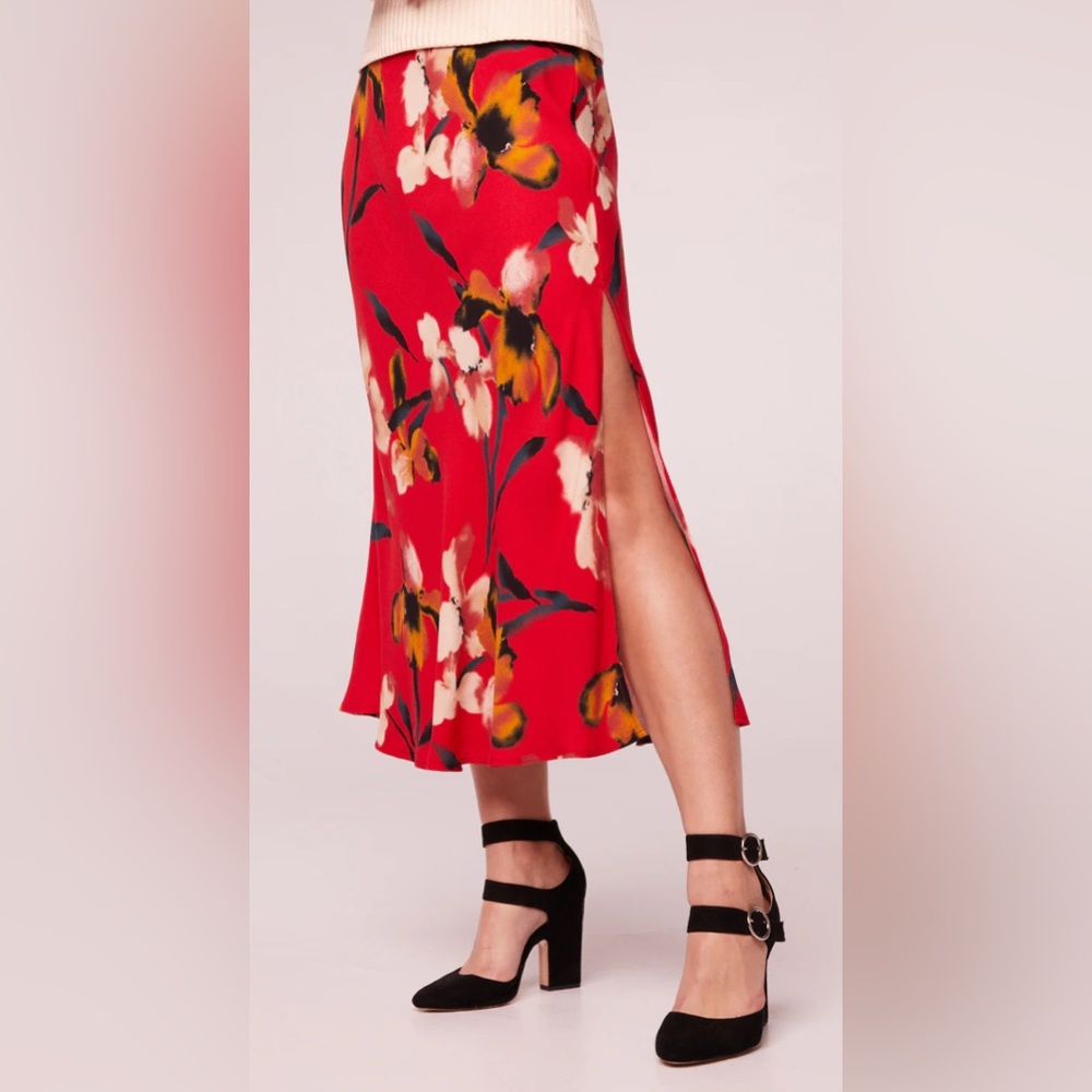 NWT Band of the Free Heart Beat Floral Red Midi Skirt - S‎